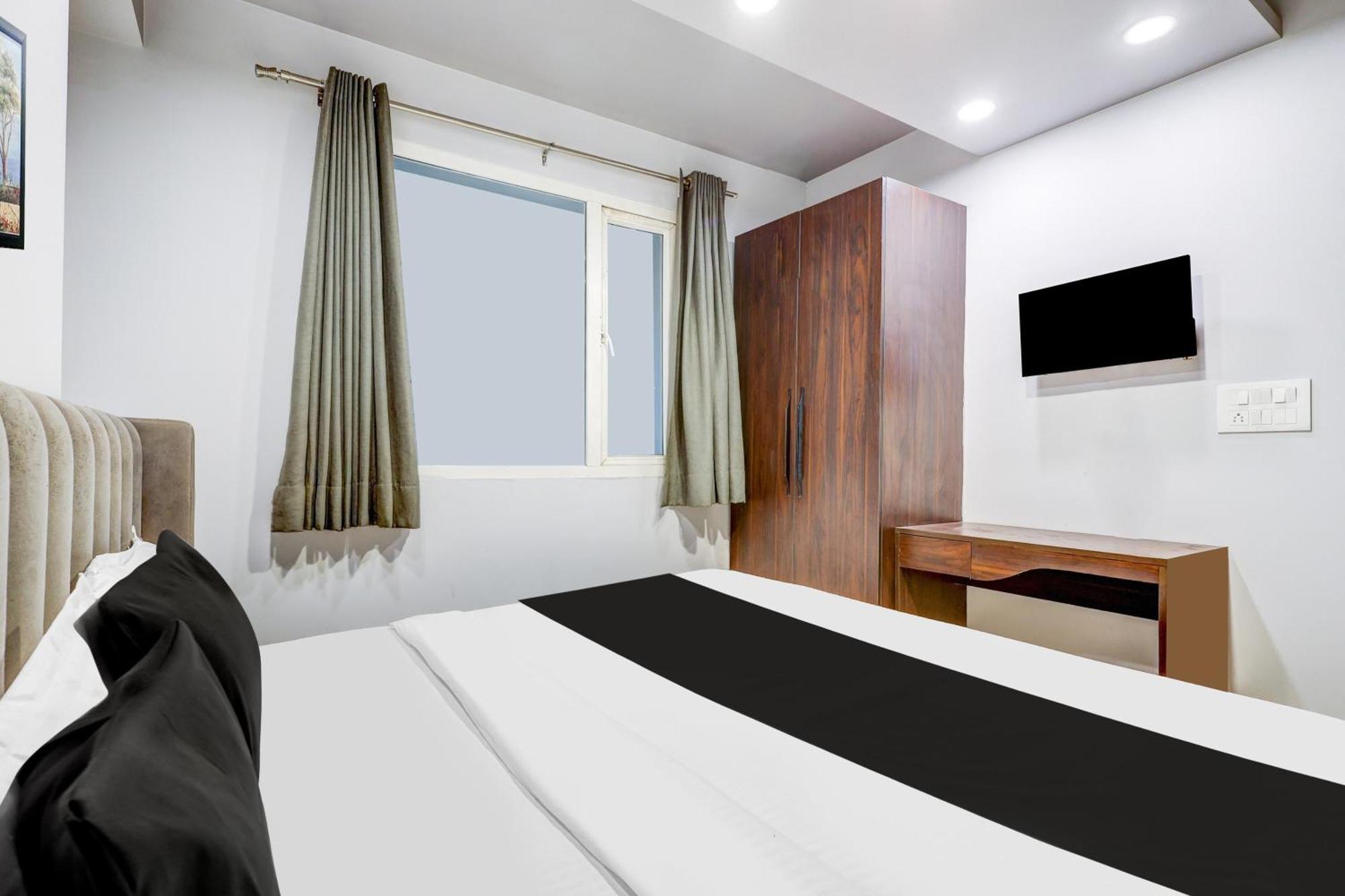 Super Collection O Shalimar Bagh Hotell Delhi  Eksteriør bilde